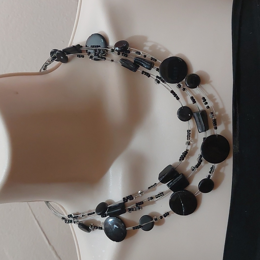 Avenue Multi Layered Beaded Wire Black Floating Beads Statement Necklace 16$